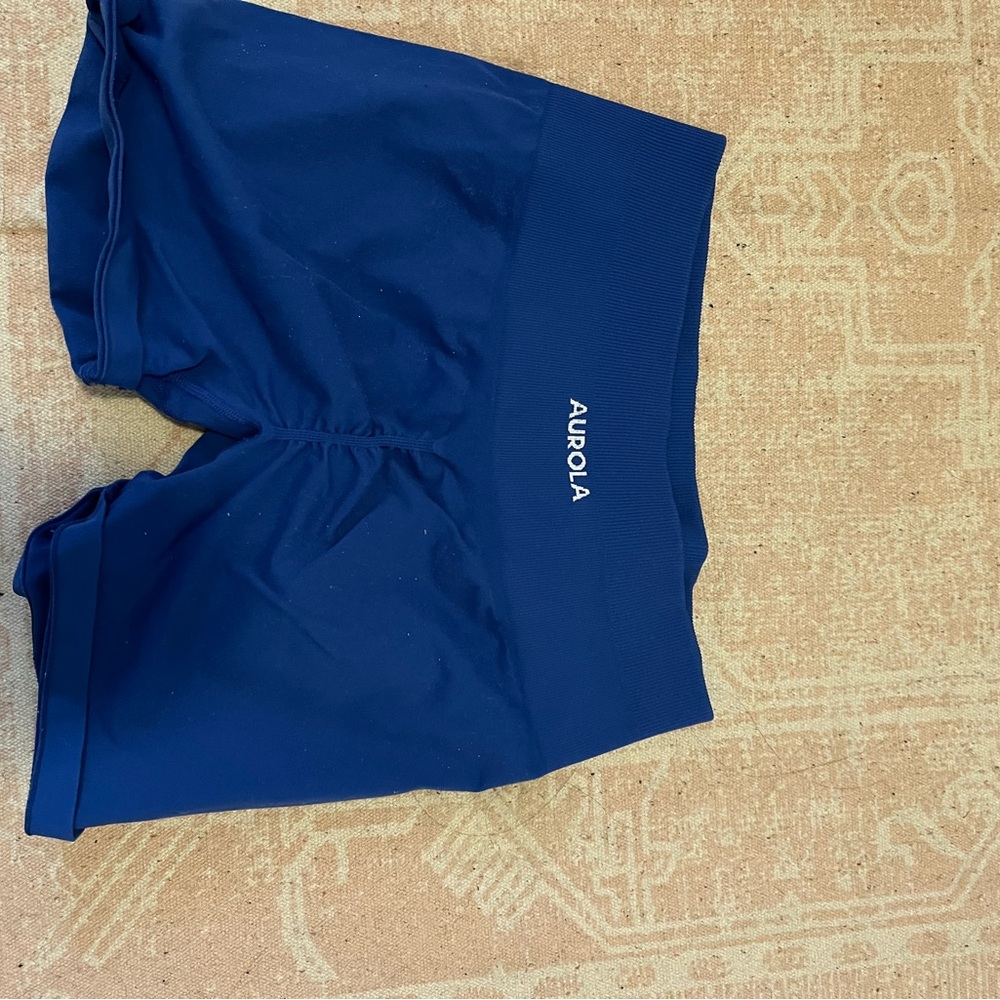Aurola Shorts